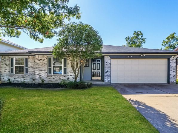 1224 Nicole Way