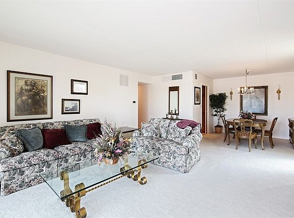3rd image of 5300 Walnut Ave APT 11D