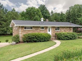 203 Key Garden Dr, Coraopolis, PA