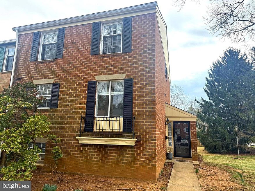 1st image of 1 Crotona Ct