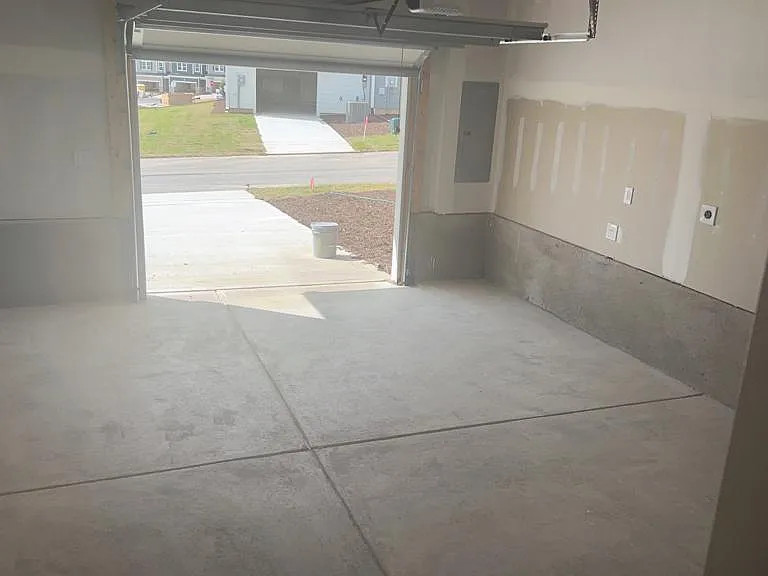 1632 Kipp Ln — Photo 4