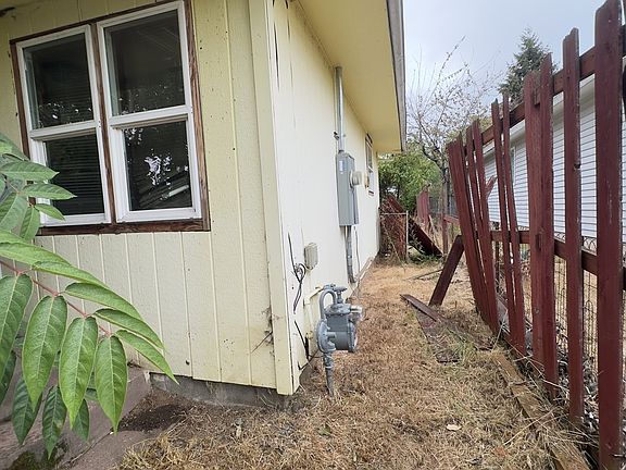 3rd image of 6626 SE 67th Ave