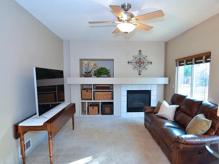 1443 Wildrose Dr — Photo 14