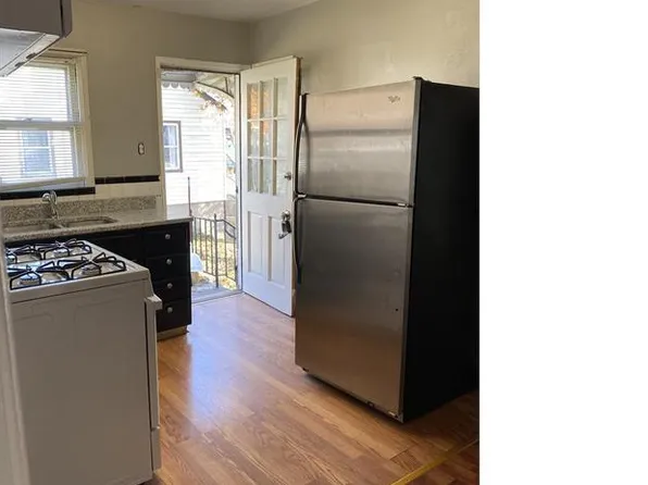 5307 Stanwood Dr, Saint Louis, MO 63121