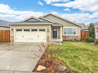 1766 Warren Way, Medford, OR, 97501