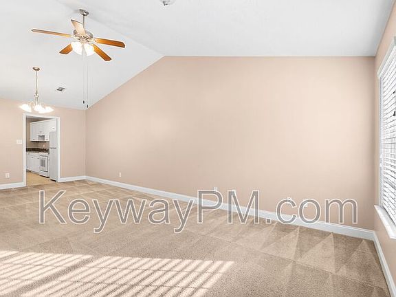 3rd image of 308 Browning Dr