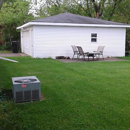 2nd image of 8395 Cottonwood Dr