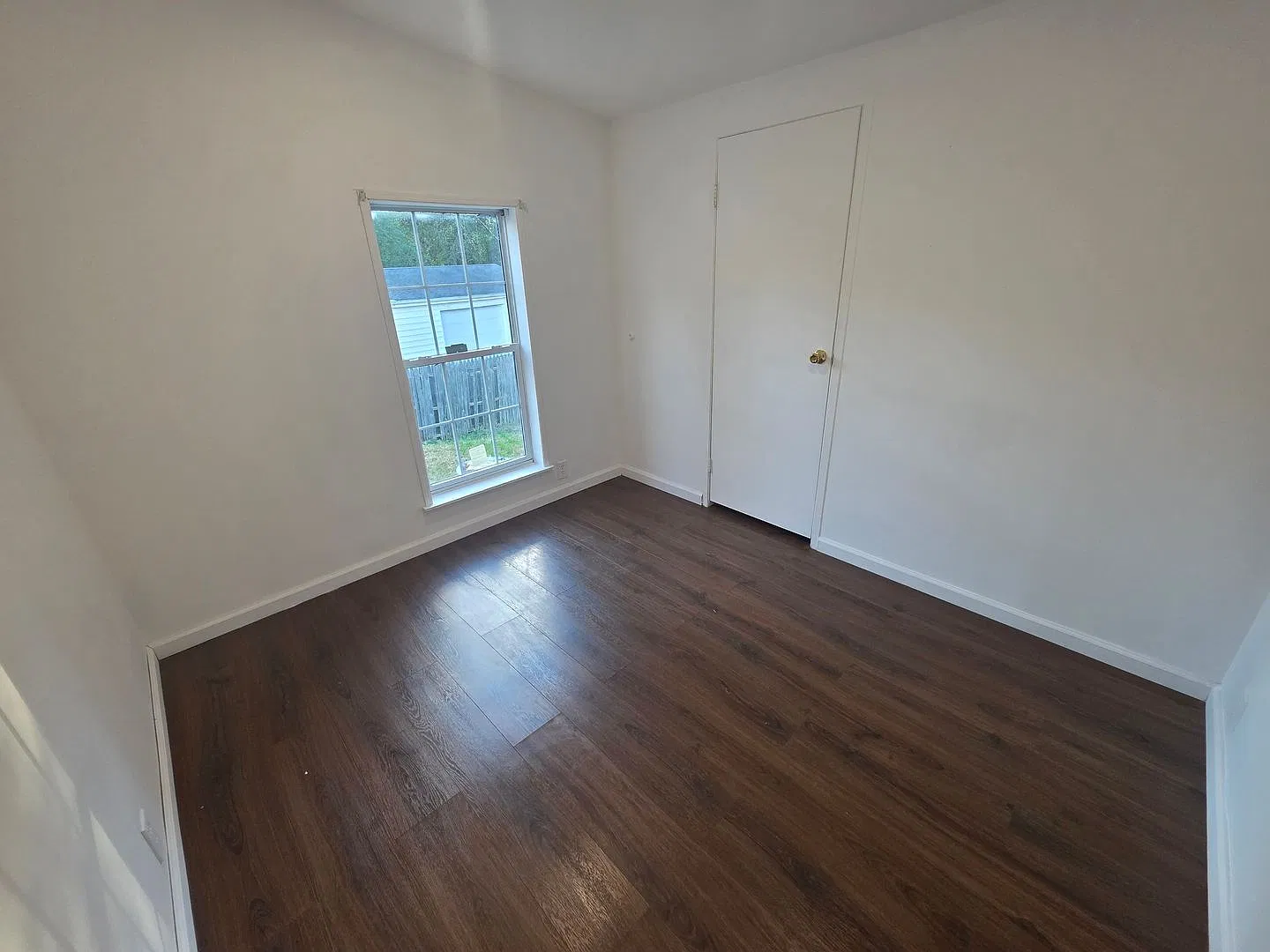 Spacious 3-bedroom Manufactured Home Kingston, NY — Photo 3