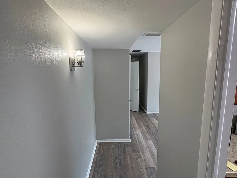 Peoria Place Apartments — Photo 14