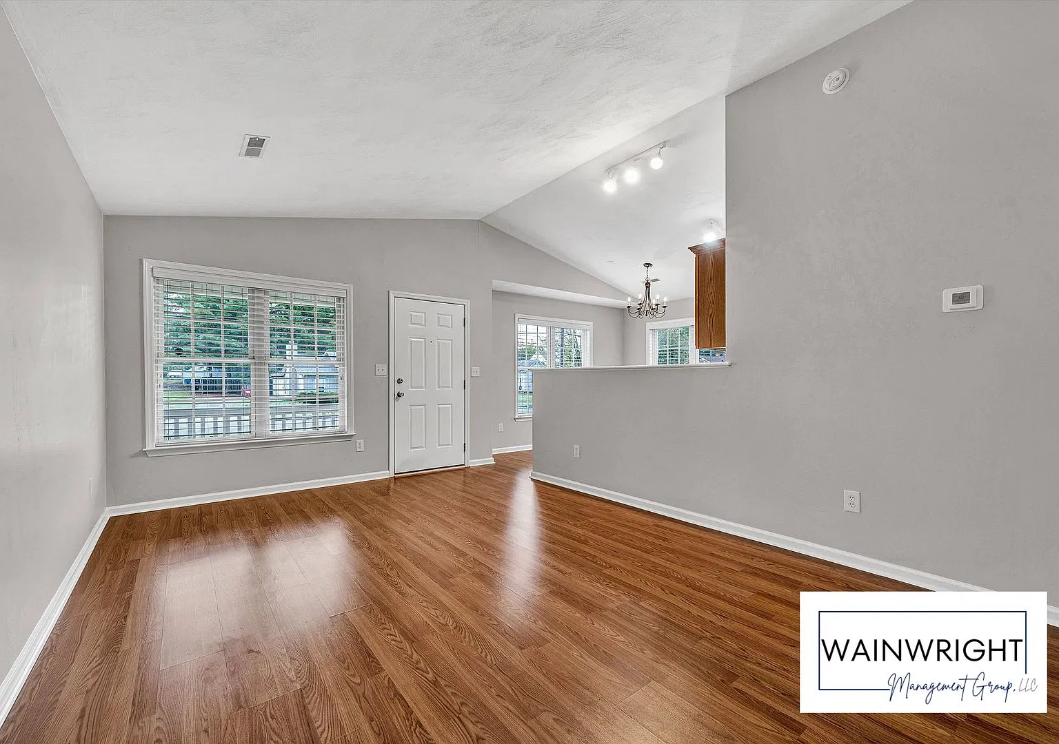 2412 King Street NE — Photo 3