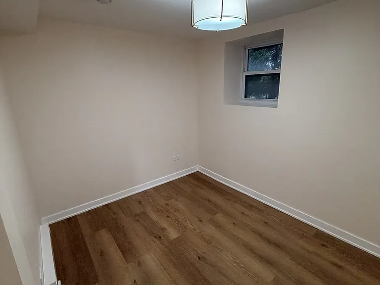 1711 W Henderson St #G — Photo 14