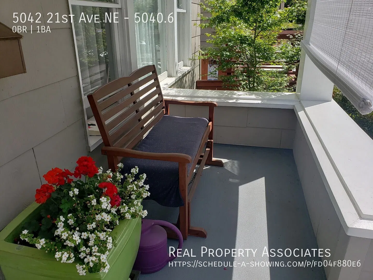 Spacious Studio in Charming House! - In University District with Private Balcony! — Photo 2