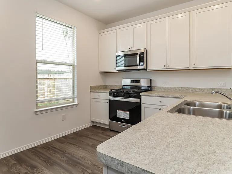 16750 Rover Ln — Photo 7
