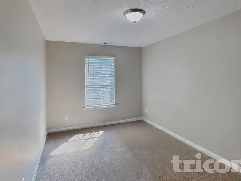 501 Homey Dr — Photo 11