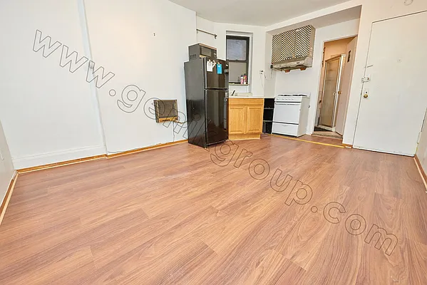 Rented by Genik Group Corp | media 11