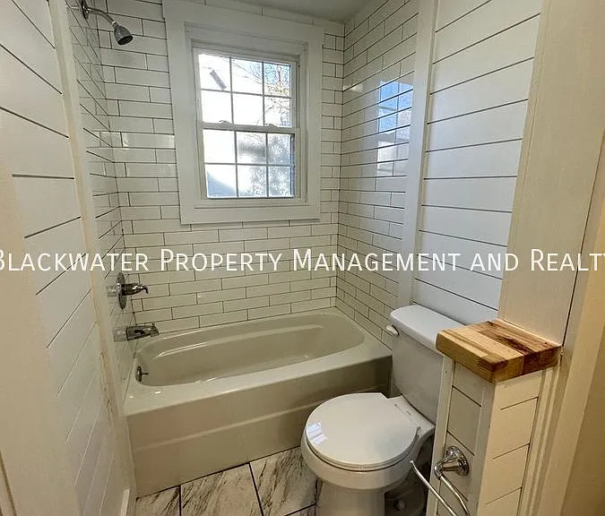 4652 Fairmont Ave — Photo 10