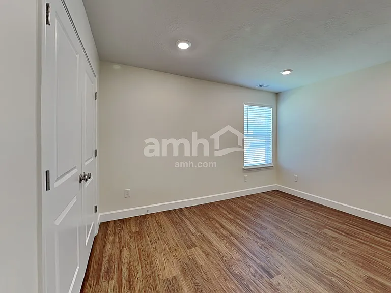 2401 E Wild Horse Way — Photo 21