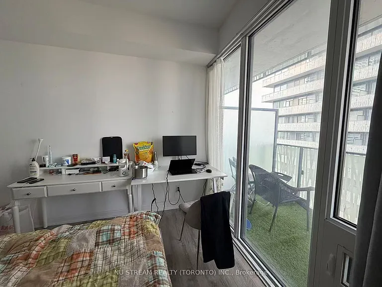 42 Charles St E #4501 — Photo 8