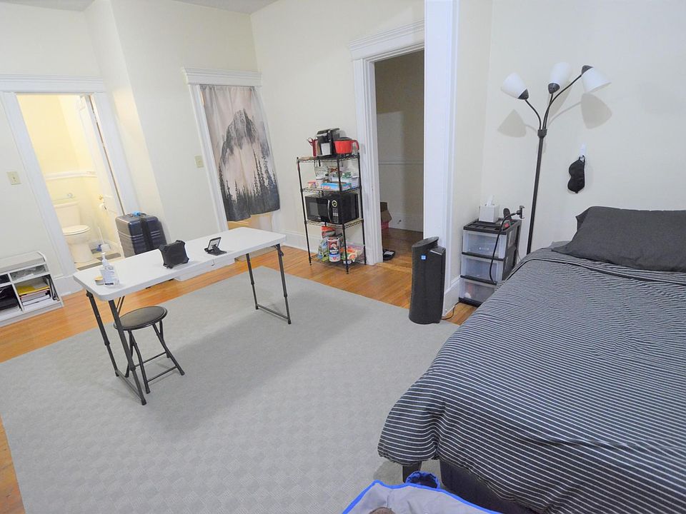 2nd image of 52 Westland Ave #Ua16