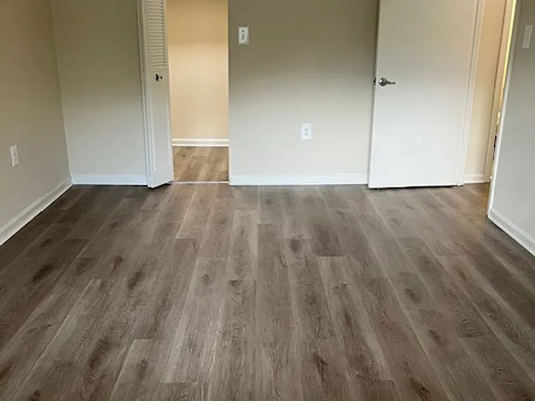 Woods Edge Apartments — Photo 48
