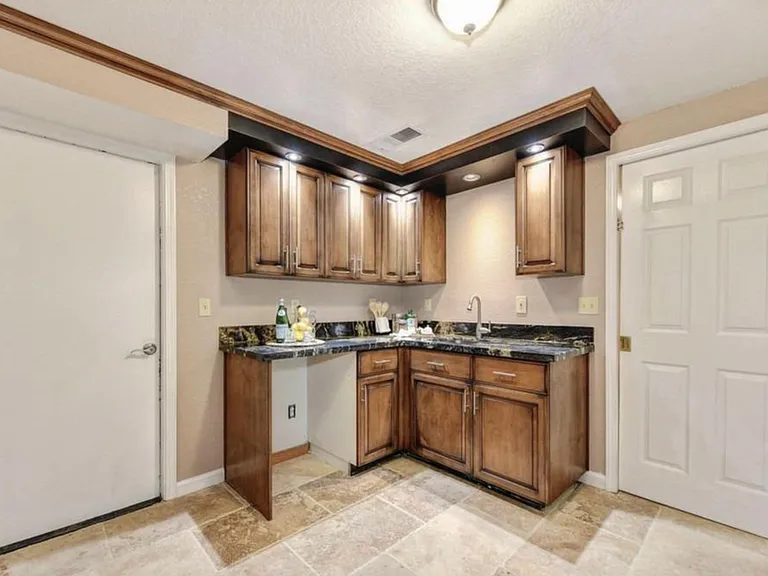 12341 Torrey Pines Dr — Photo 29