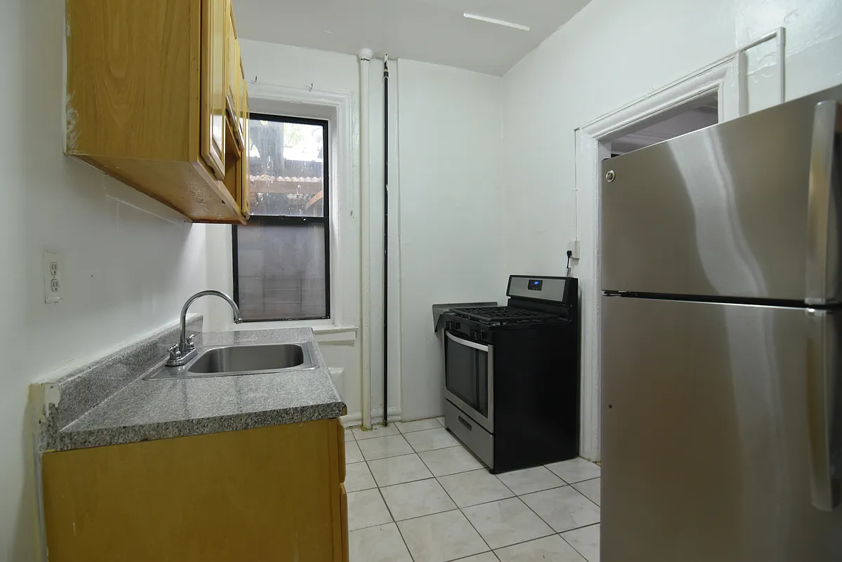 Building Photo - 2039 Homecrest Ave #22