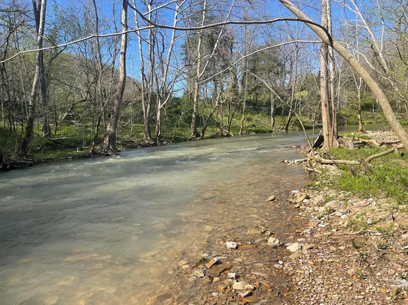 Pawpaw Rd, Thorn Hill, TN 37881