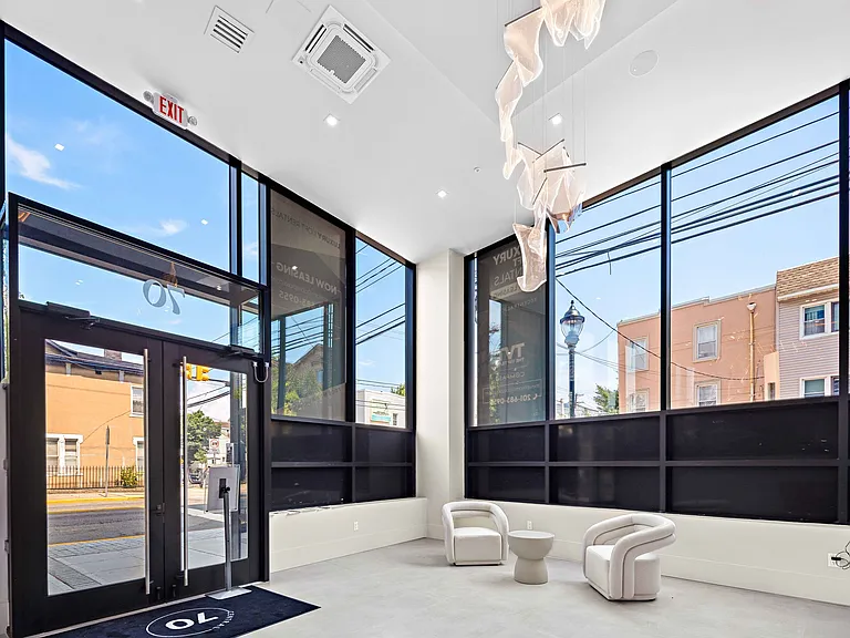 Central 70 Lofts — Photo 9