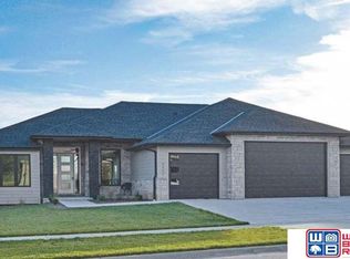 10230 Starlight Bay, Lincoln, NE 68527