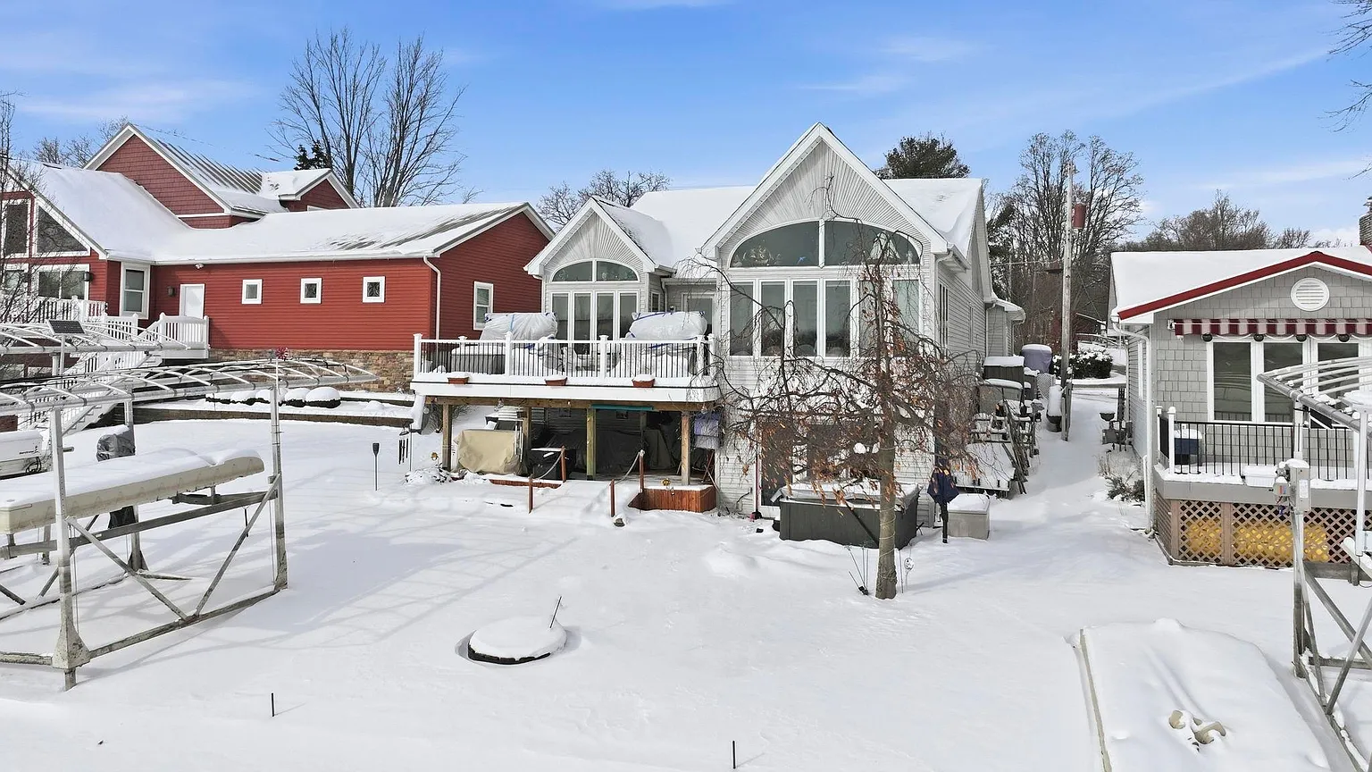 610 N Albert Eckert Dr photo 1