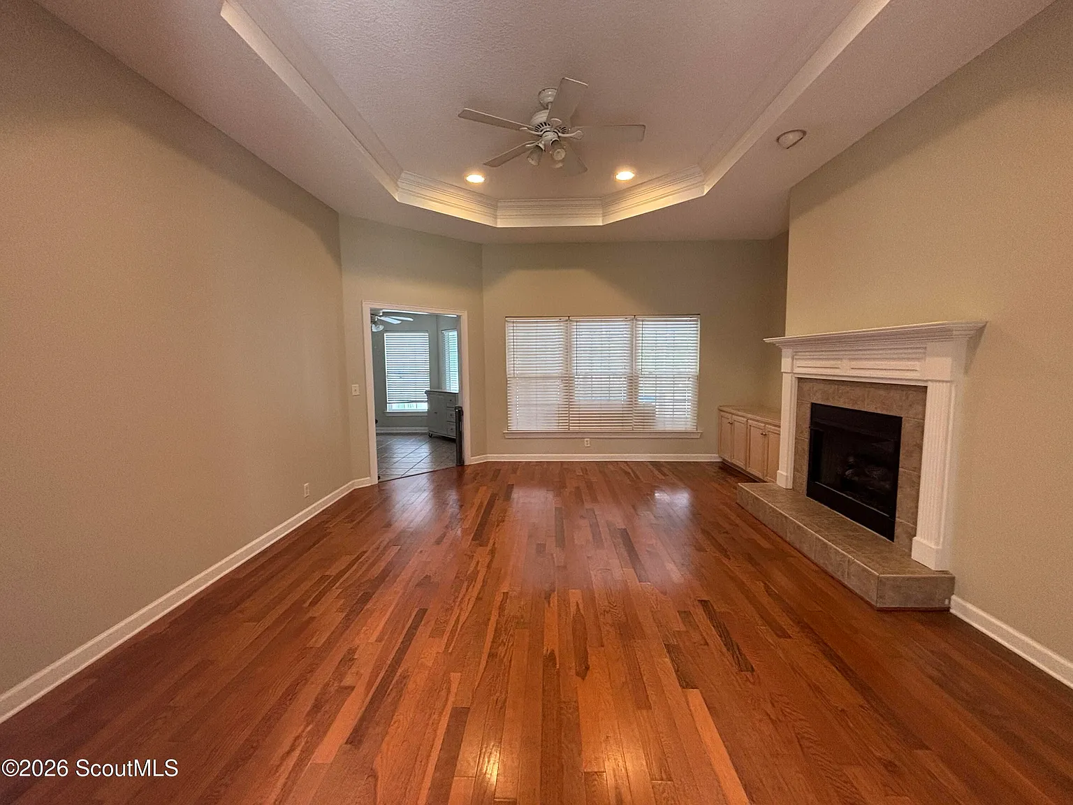 4 bed, 2.0 bath, 2045 sqft, $2,600 — Photo 4
