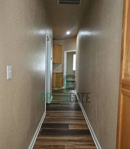 571 Zurich Dr — Photo 51
