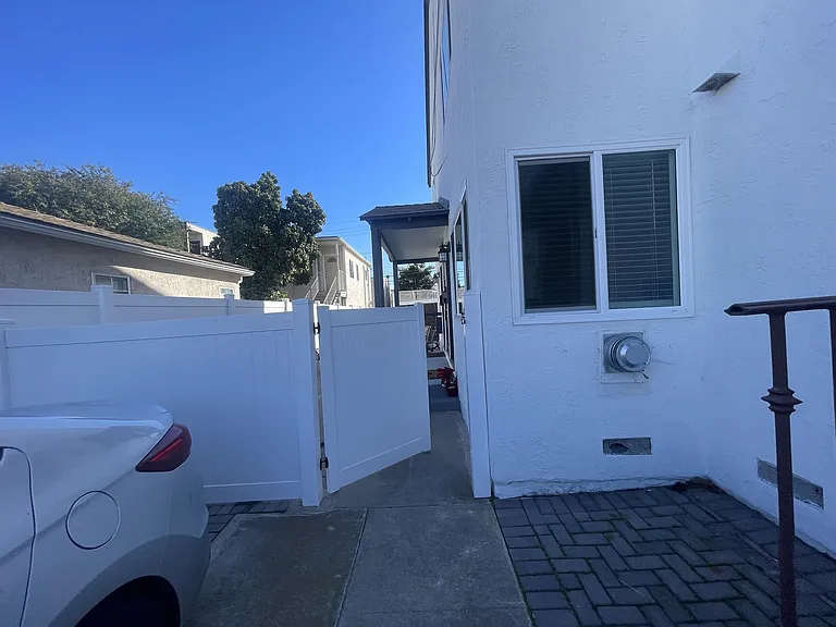945 Thomas Ave — Photo 29