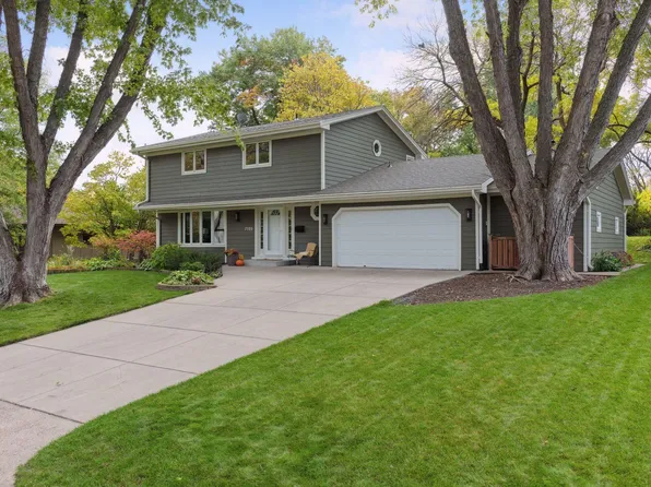 7105 Duluth St, Golden Valley, MN 55427