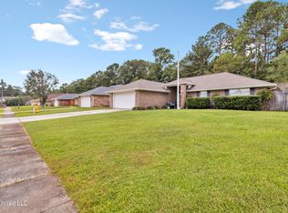 13614 Huntington Cir, Gulfport, MS 39503