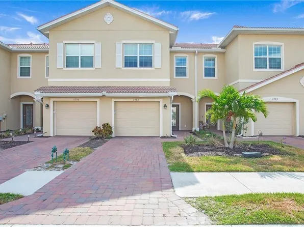 2792 Blossom Way, Naples, FL 34120