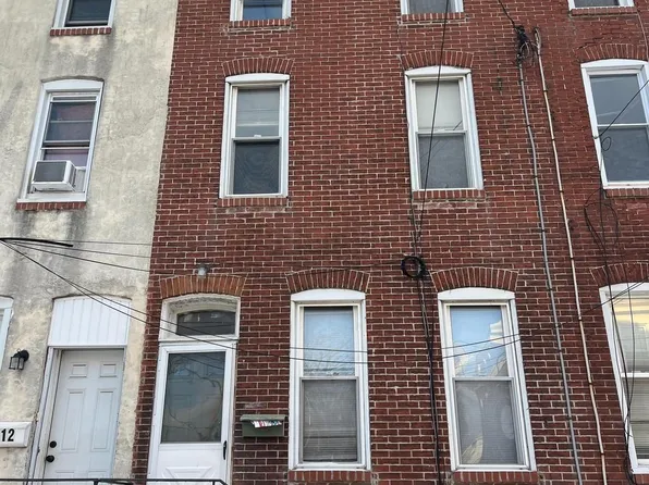 814 Upland St, Chester, PA 19013