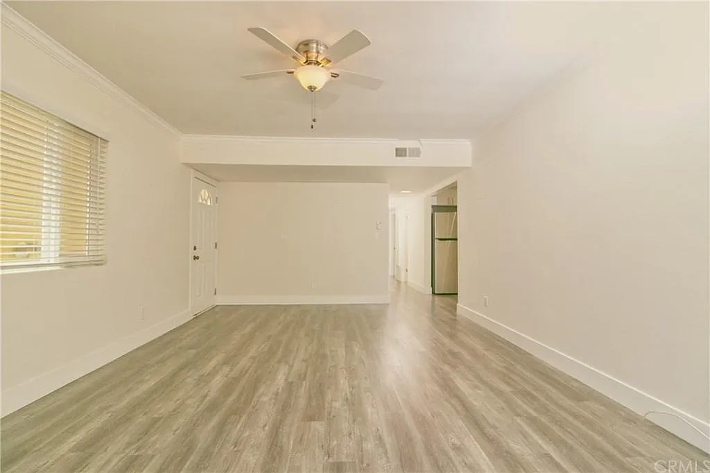 Building Photo - 225 Rosecrans Ave