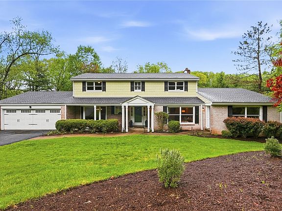 4th image of 711 Woodland Dr