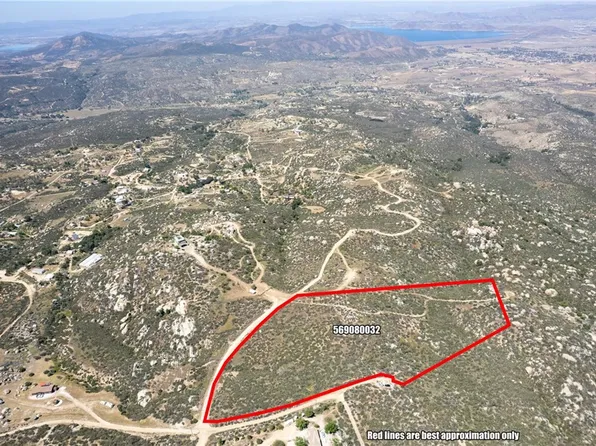 1 Oak Dr #1, Hemet, CA 92544