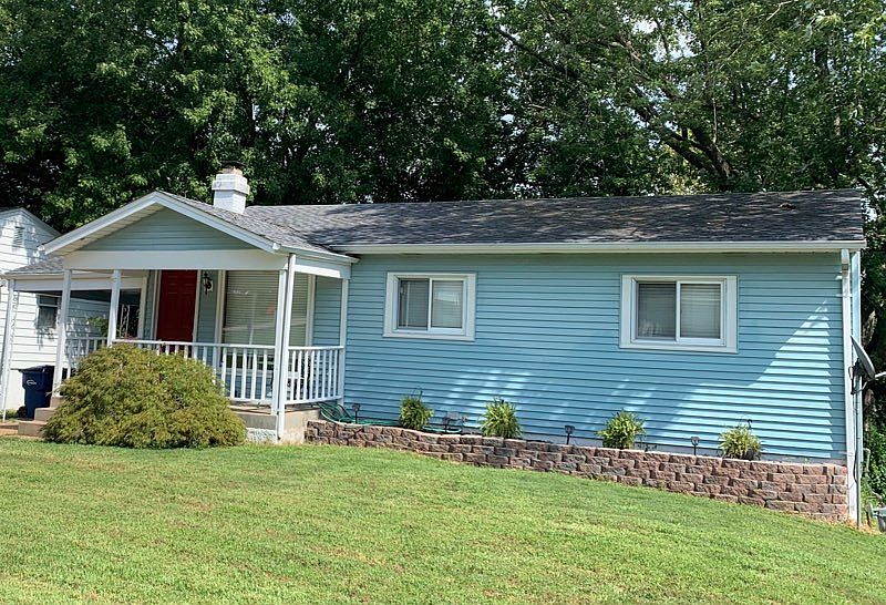 1st image of 2304 Pecan Dr