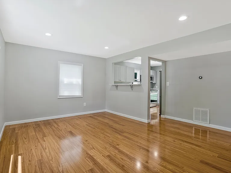 6024 Rixey Dr — Photo 10