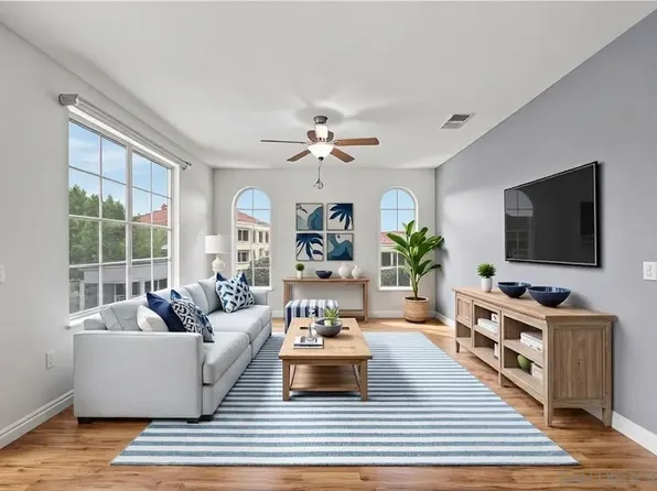 293 Reef Point Way Unit 6, Oceanside, CA 92058