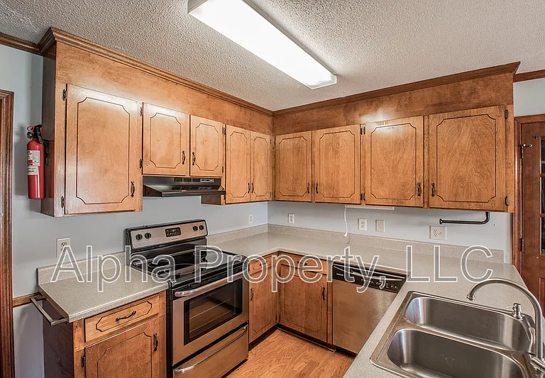 102 Ticonderoga Dr — Photo 9