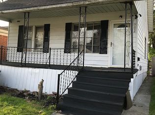 5088 Yemans St, Hamtramck, MI 48212