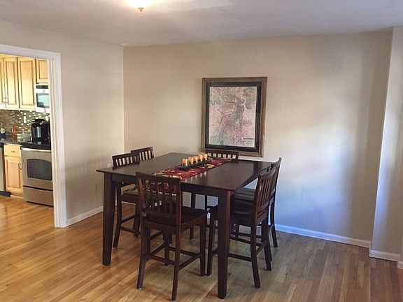 1st fl Dining room