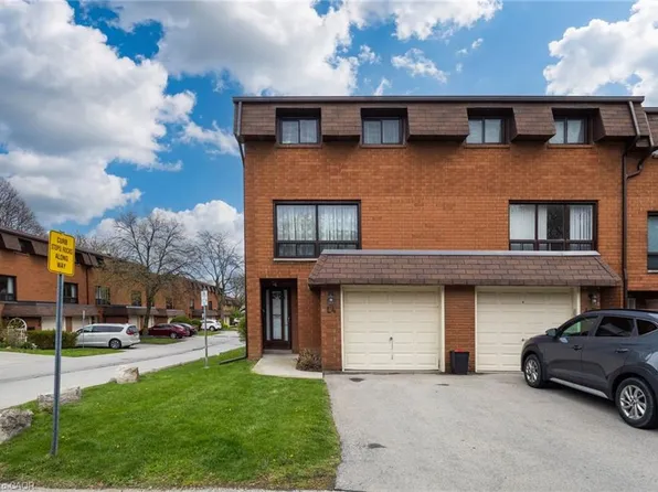 444 Stone Church Rd W #L4, Hamilton, ON L9B 1R1