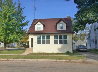 302 E 3rd St, Depue, IL 61322