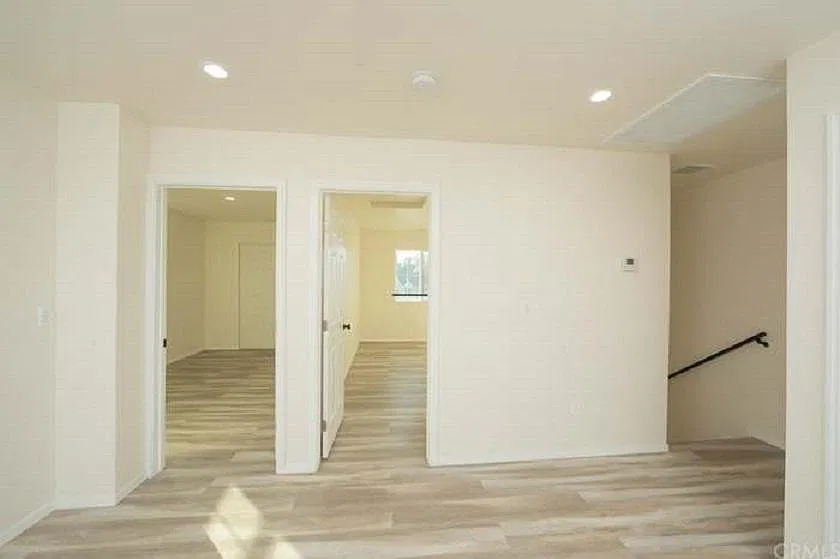 4 bed, 1200 sqft, $4,400 — Photo 4