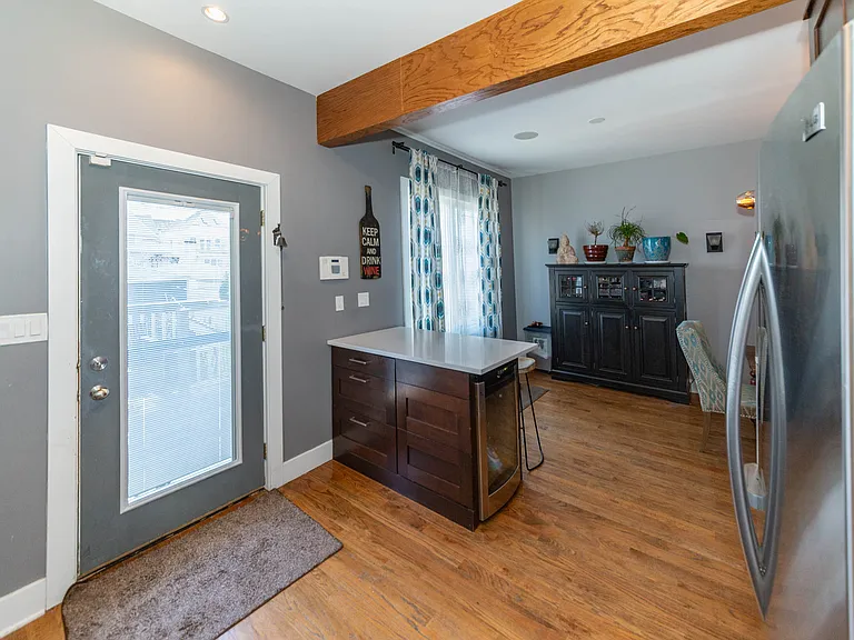 2243 N Monticello Ave — Photo 7